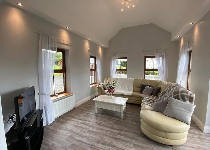 Lakeview Монахан